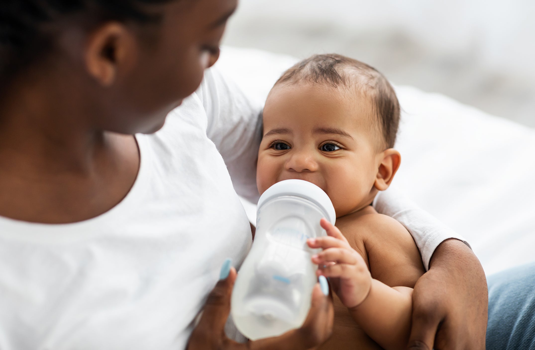 How to Ensure Your Baby is Getting Enough Water: A Guide to Hydration for Babies